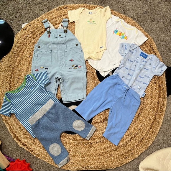 Vintage 90s baby boy clothing bundle 100% cotton 0-3 months set, bibs, & onesies - Picture 1 of 15